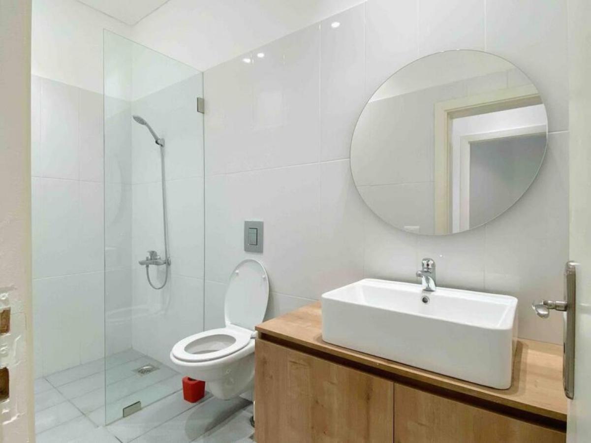 Apartment Nicely Tiled 4br